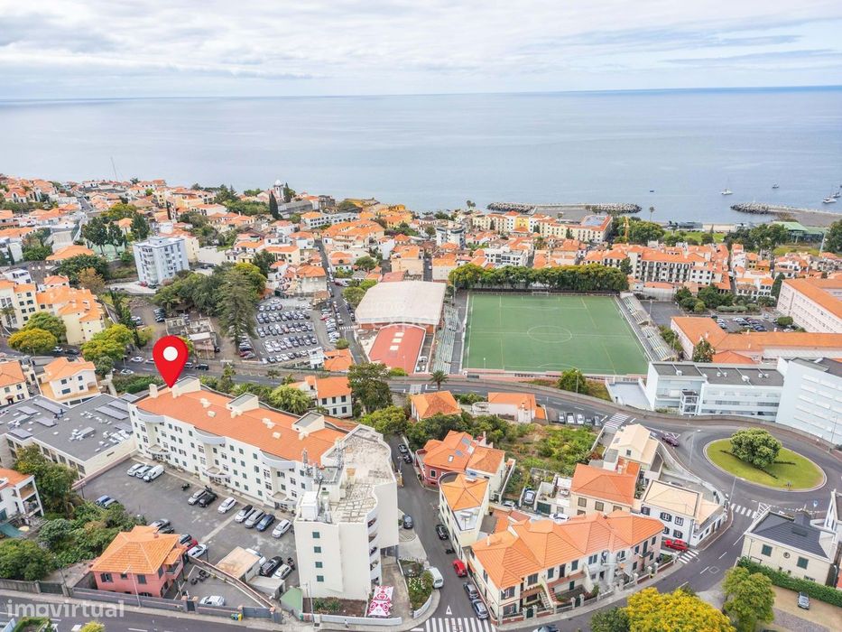 T2 com Vista Porto do Funchal no Último Piso | Conde de Carvalhal, Mad