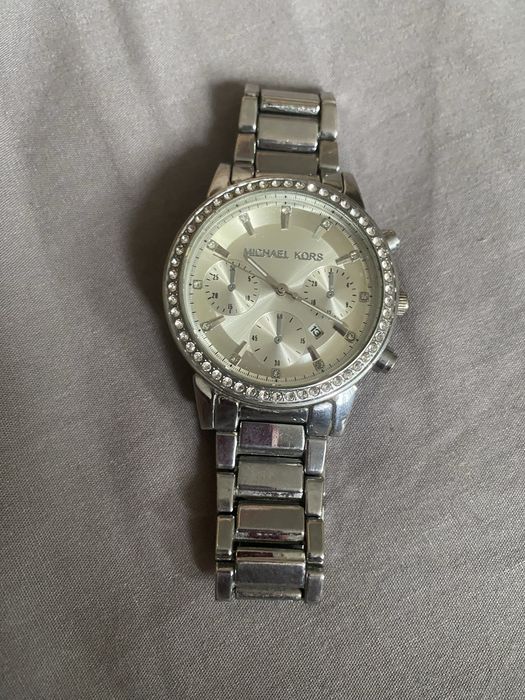 Часи MICHAEL KORS продам оригинал