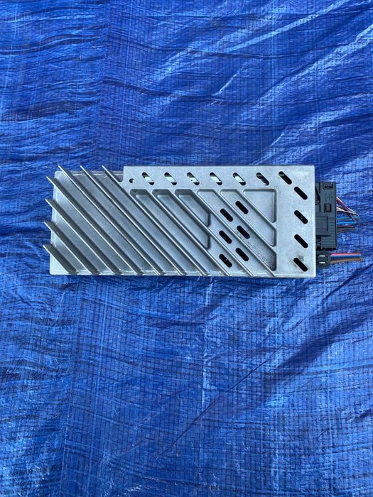 WZMACNIACZ AUDIO NAGŁOŚNIENIA TOP HI-FI BMW F01 F02 F06 F07 F10 F11 F12 13 Harman  9343764
