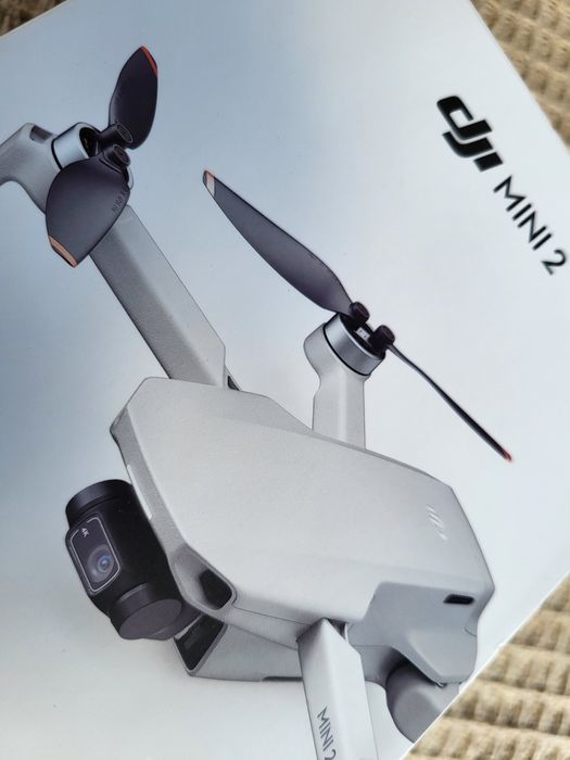 Dji Mini 2 ze smartfonem Samsung
