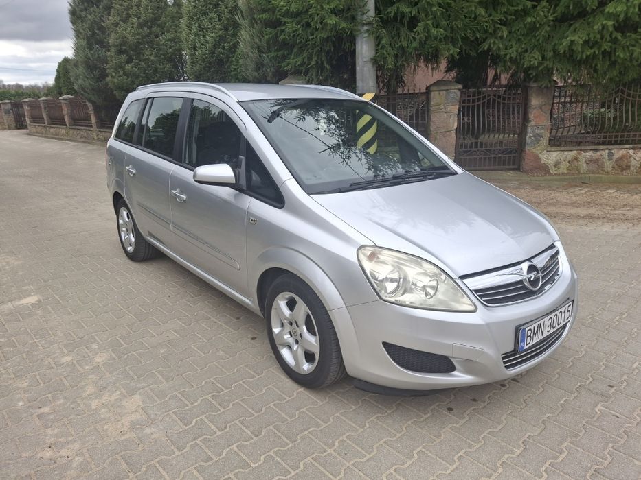 Opel Zafira benzyna +gaz 7 miejsc mogę zamienic