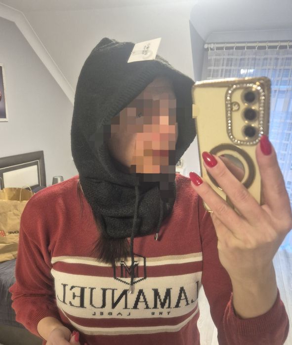 Komin z kapturkiem sweterkowy