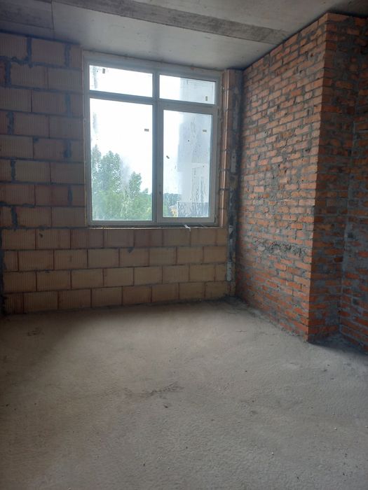 Продам однокімнатну квартиру в новобудові по проспекту Перемоги 131