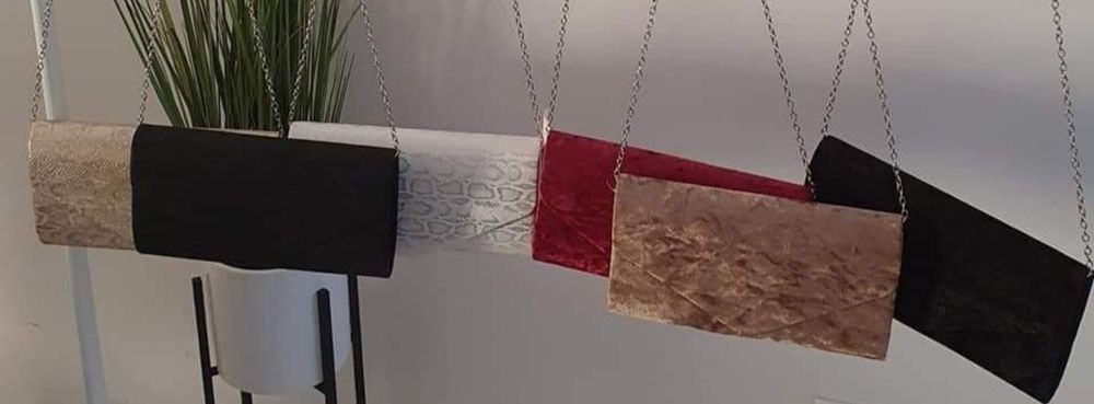 Torebka kopertowa połysk  OT0002