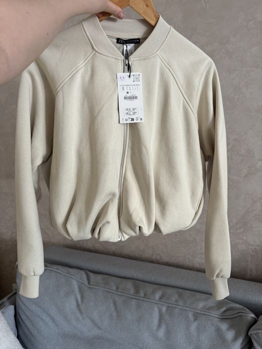 Бомбер весняний Zara, розмір S