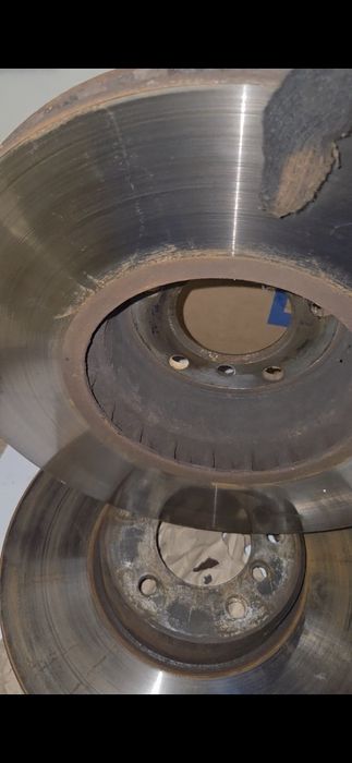 Тормозні диски з колодками BMW e60 e61 535d передні 35мм