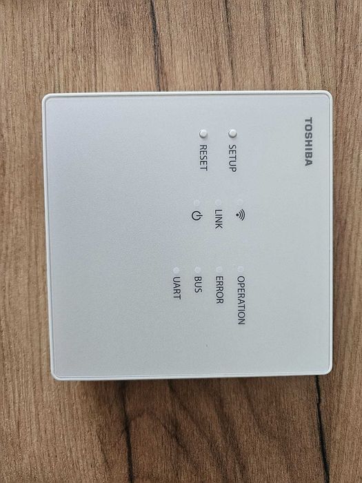 Moduł Wi-Fi do pompy ciepła Toshiba Estia R32 HWS-IWF0010UP-E – NOWY (1 szt.)