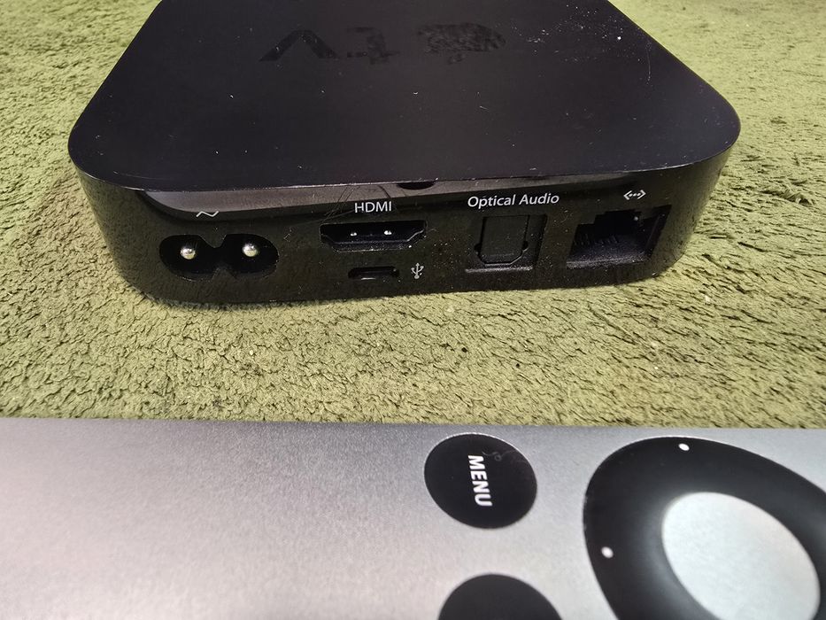 APPLE TV3 streamer multimedialny + pilot.