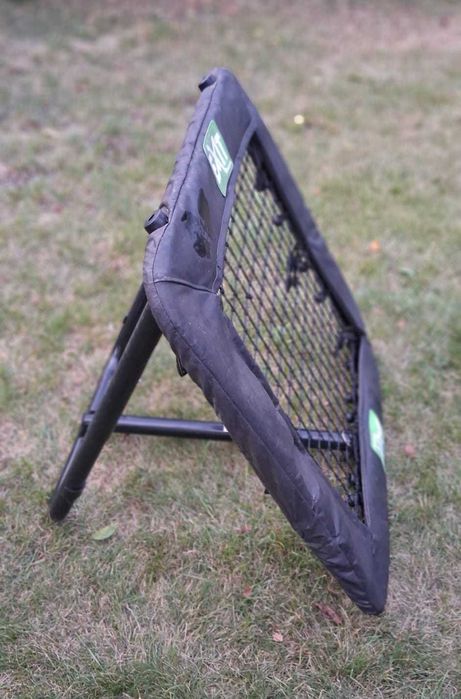 Trenażer do gry w piłkę nożną