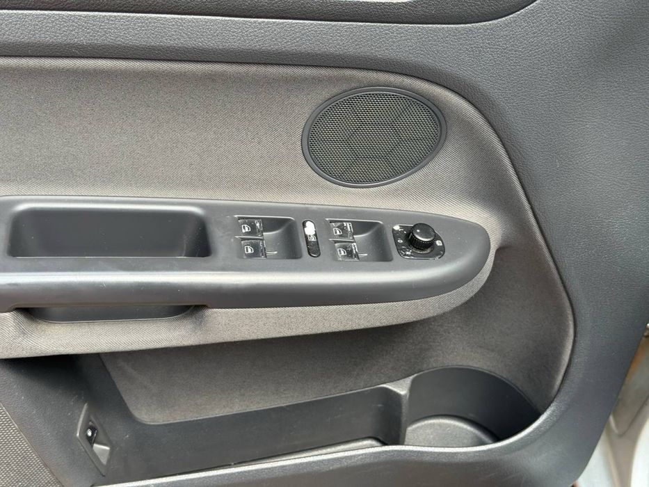 Продам Volkswagen Golf Plus 1.6 бензин