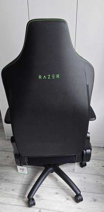 fotel gamingowy czarny