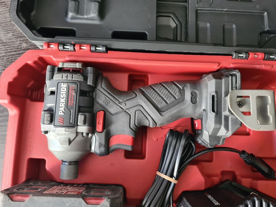 Aparafusadora de impacto Parkside Performance (screw driver)