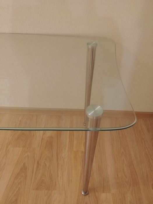 Стіл скляний 107×70