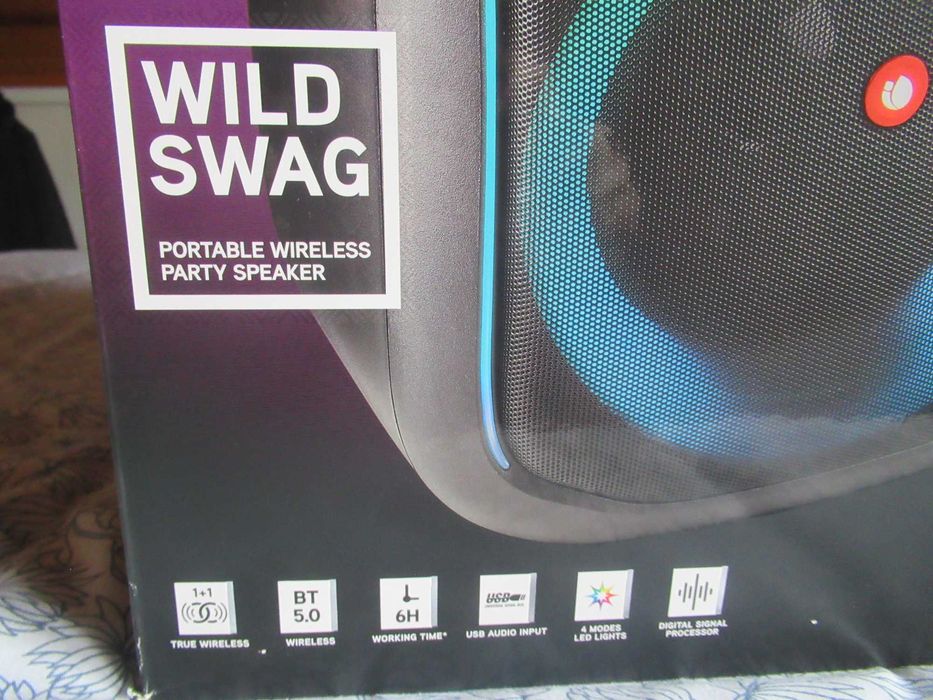 Caixa de som / coluna portatil como nova