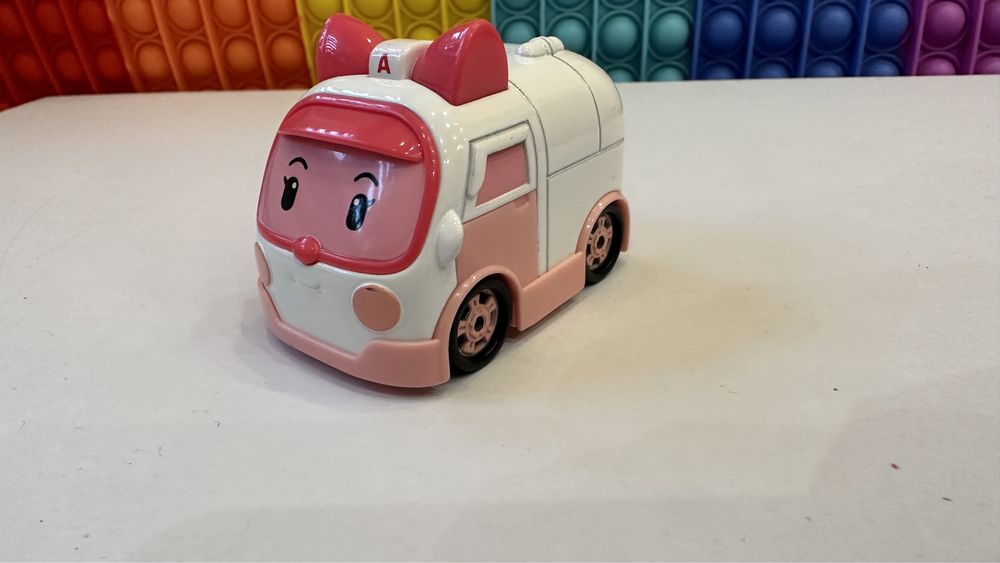 , Маквін, робокар Полі Ємбер, hot wheels