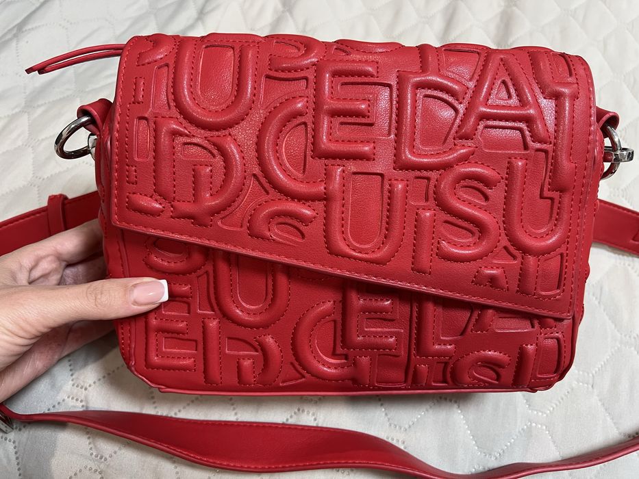 Desigual сумка червоного кольору