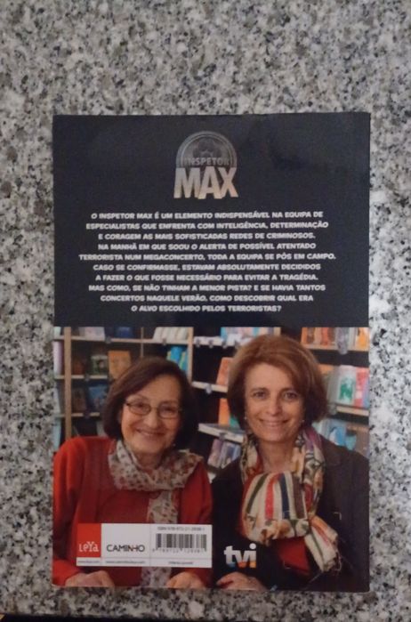 2 livros do Inspetor Max novos