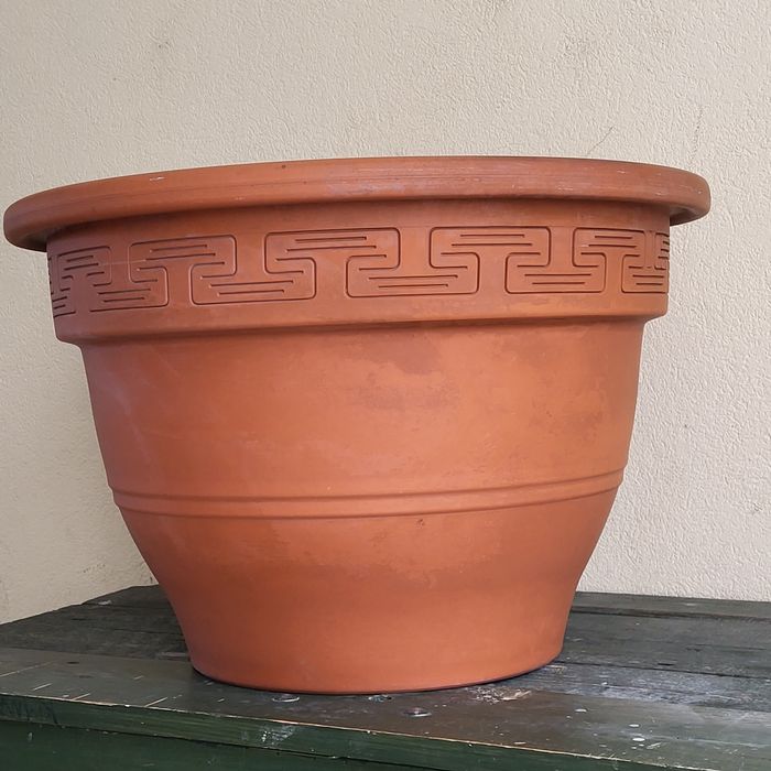 Wielka donica z tarakoty