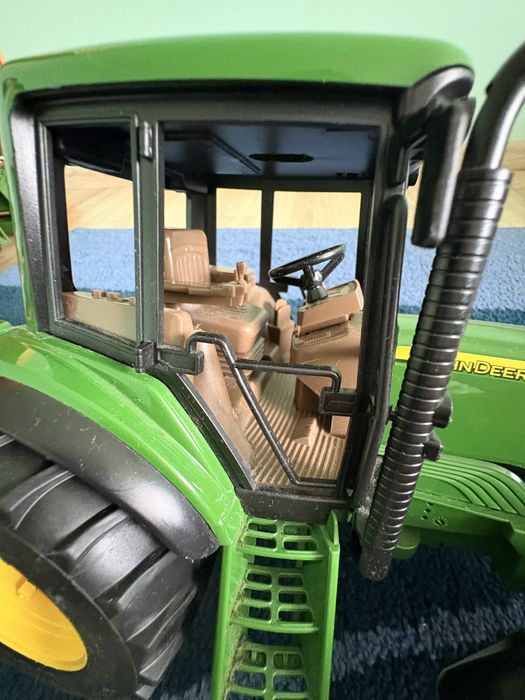 Трактор John Deere Bruder Брудер