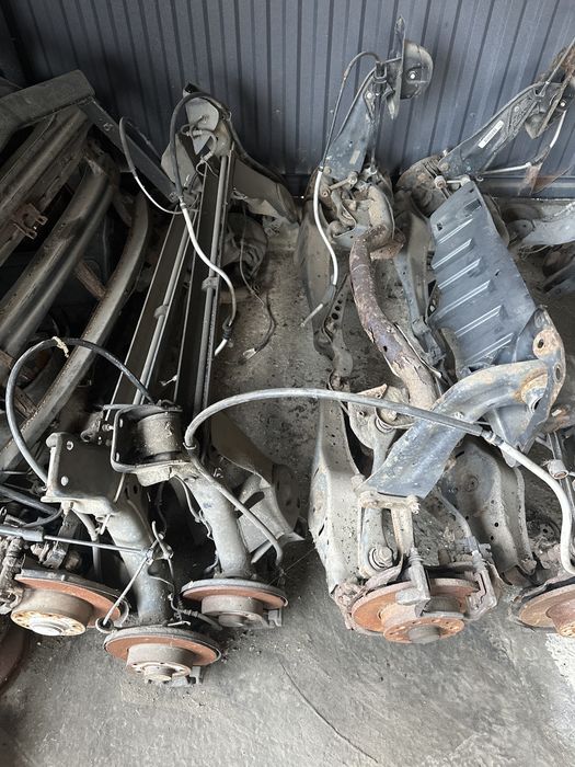 Балка Vw golf 5,6,7  touran jetta 5,6, tiguan 1 Skoda octavia A5 A7  rapid seat altea tolledo підрамник