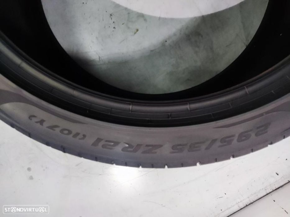 2 pneus semi novos 295-35r21 pirelli - oferta dos portes