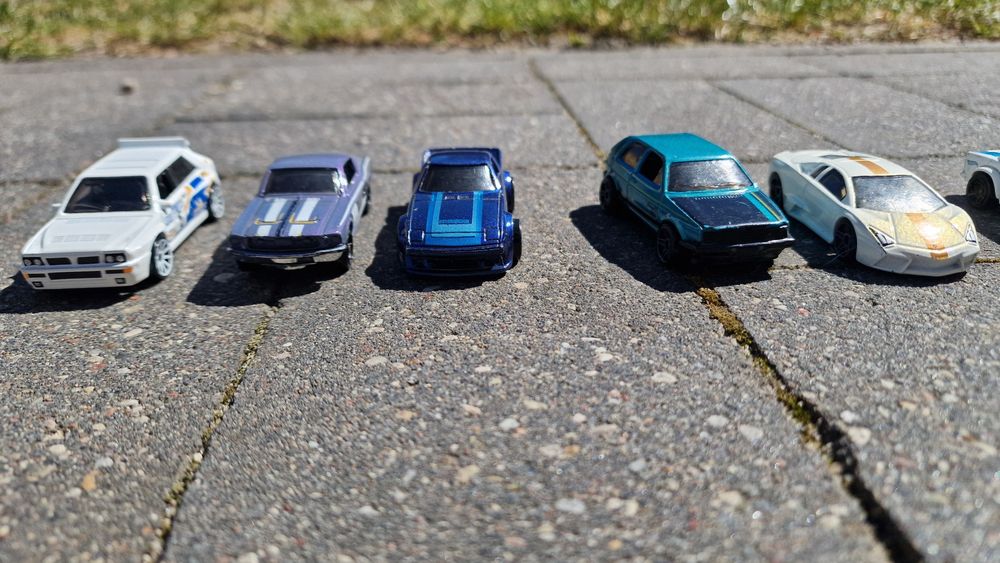 Resoraki 10 sztuk  HotWheels