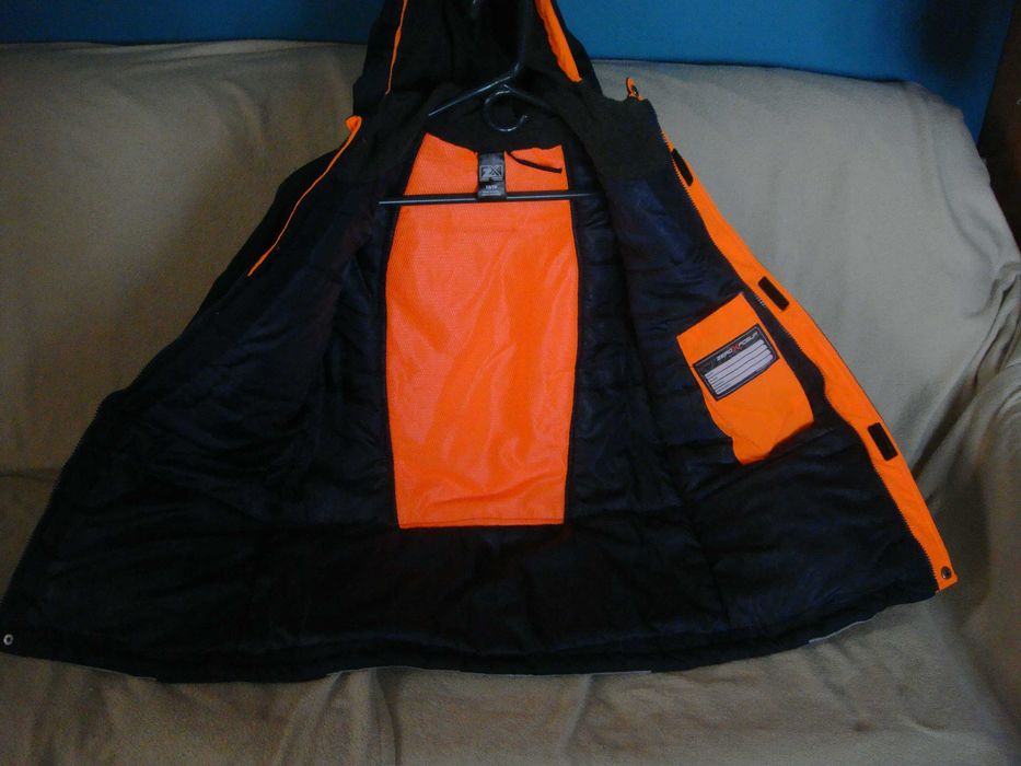 Kurtka z USA Zero X Posur Zimowa  stan jak nowa z kapturem