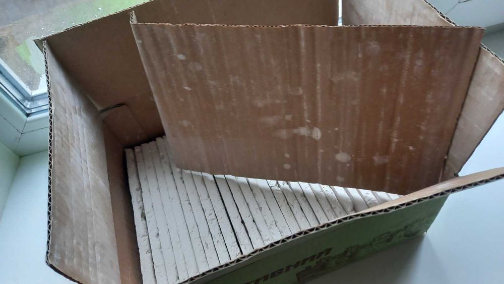 Плитка гипсовая.