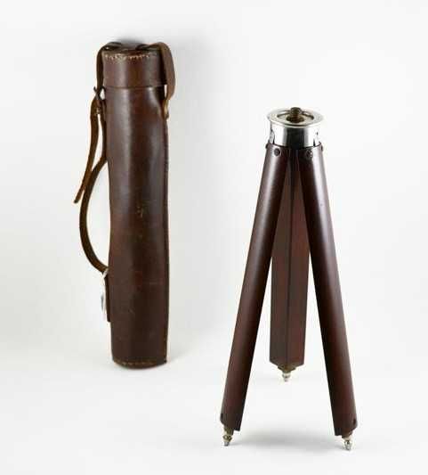 Tripé Antigo Extensível