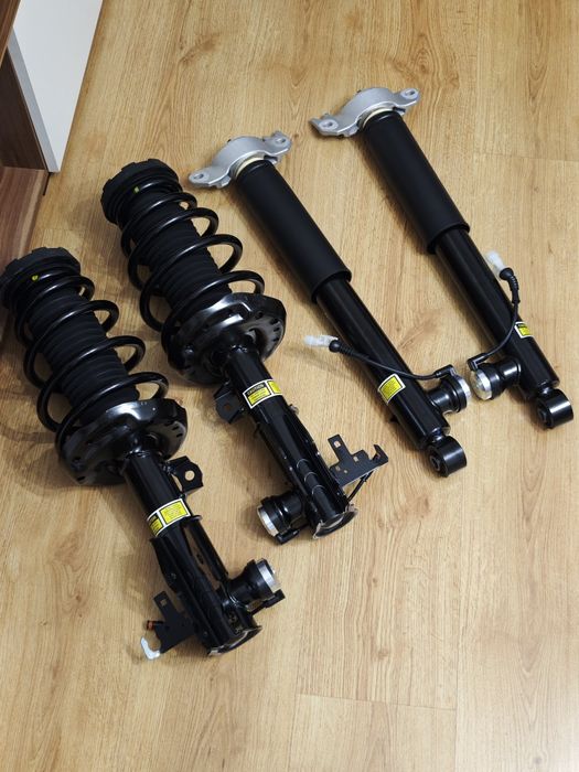 Komplet nowych amortyzatorów IDS FlexRide Opel Insignia A