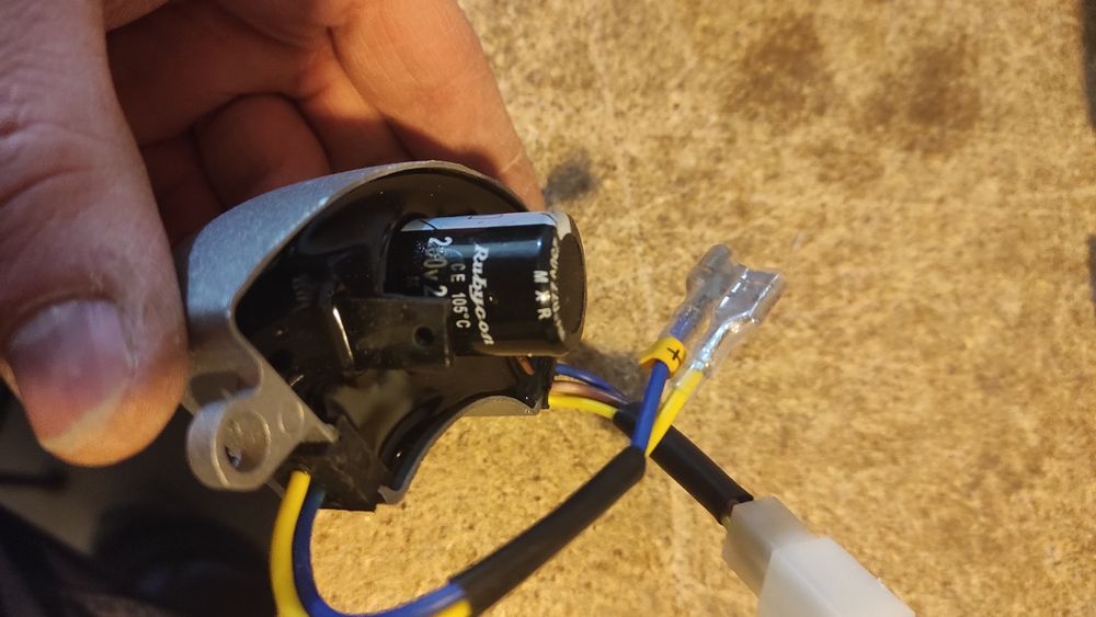 АВР регулятор напруги.220в.