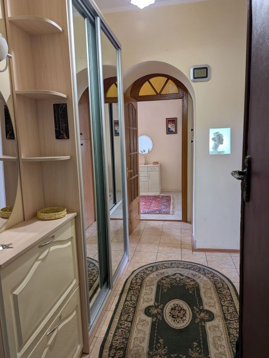 Двохкімнатна типу "сталінка" в Центрі Пільговий тариф на електроопалення.