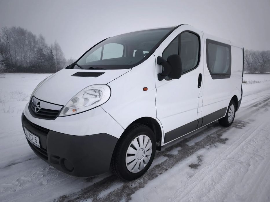 Opel Vivaro  Podwójna Kabina ;Brygadówka 6 osób