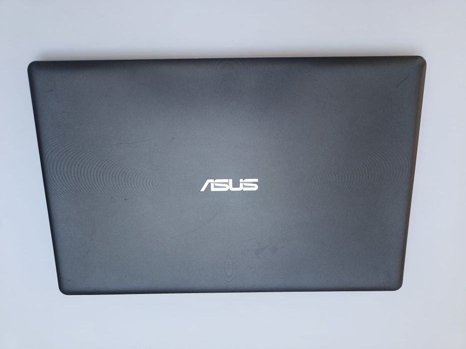 Asus X550lb, Intel i5, 8gb RAM, ssd, Nvidia 2gb, Win10