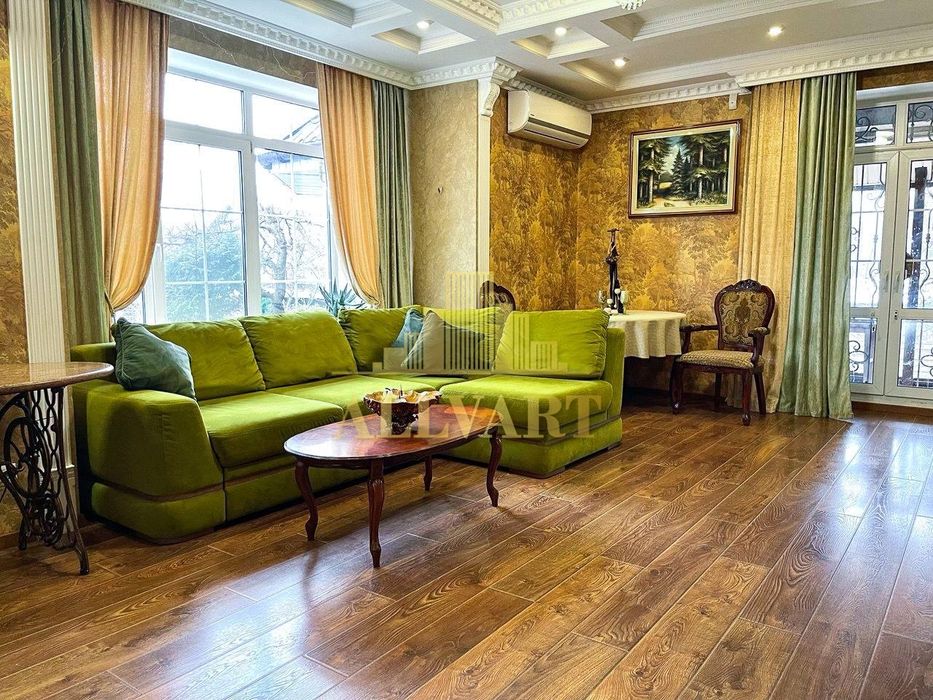 Продаж будинку на Оболоні, Оболонська набережна, метро Героїв Дніпра