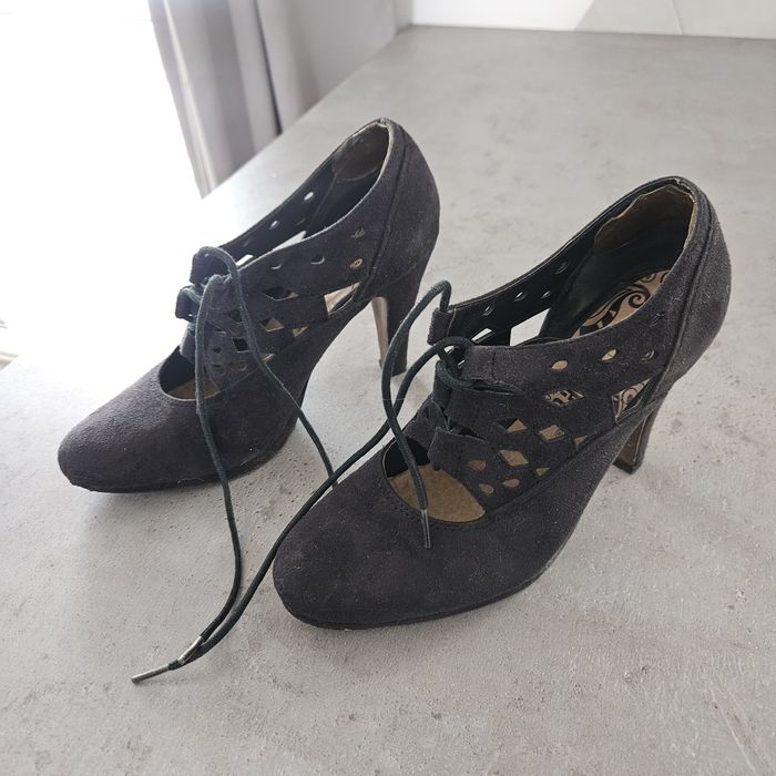 gotyckie buty na obcasie rozmiar 38