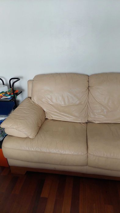 Sofá em pele genuína