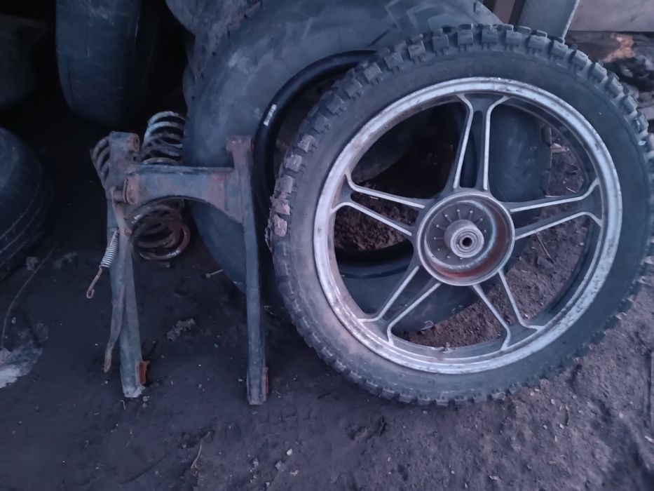 Продам передню вилку та задній маятний