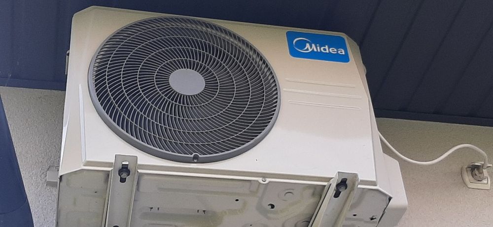 Klimatyzacja Midea 3.5kw uszkodzona