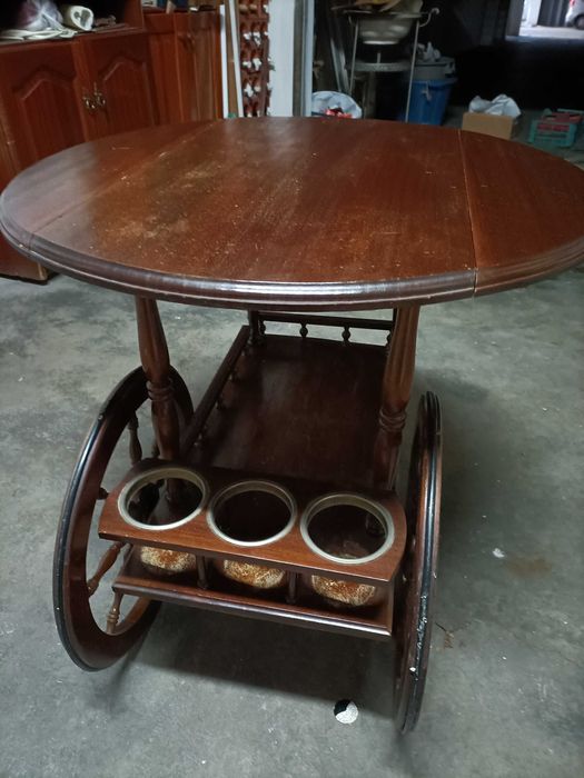 Mesa/Bar em madeira com abas