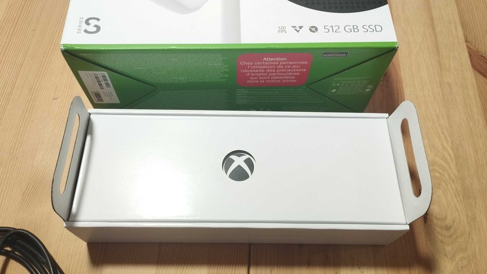 XBOX SERIES S - Caixa Completa + Manuais + Cabo HDMI64750797560450123