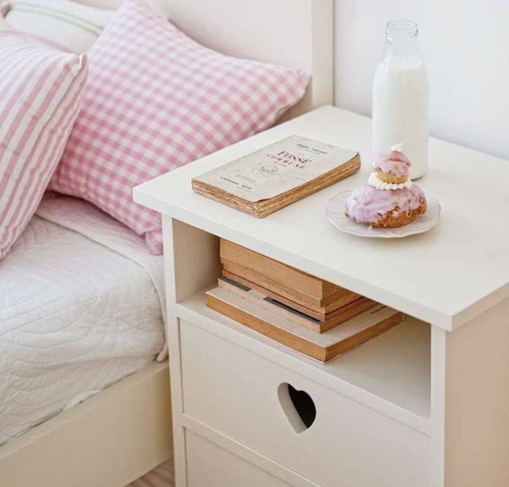 Vendo mesa de cabeceira Homes In Heaven Heart