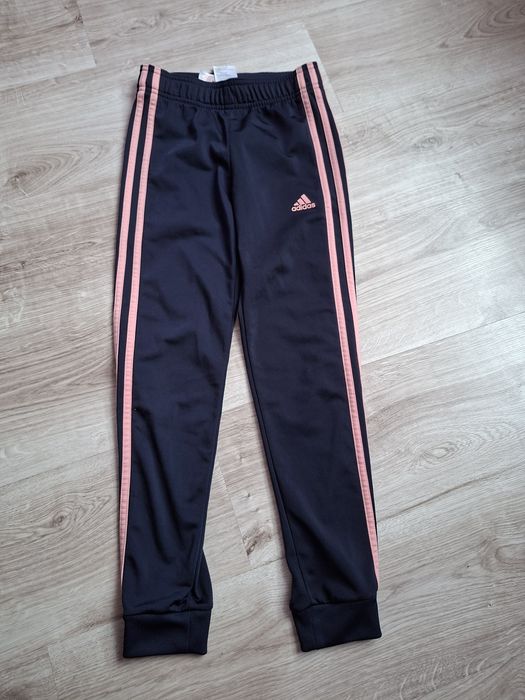 Dres dziewczęcy Adidas rozm.140