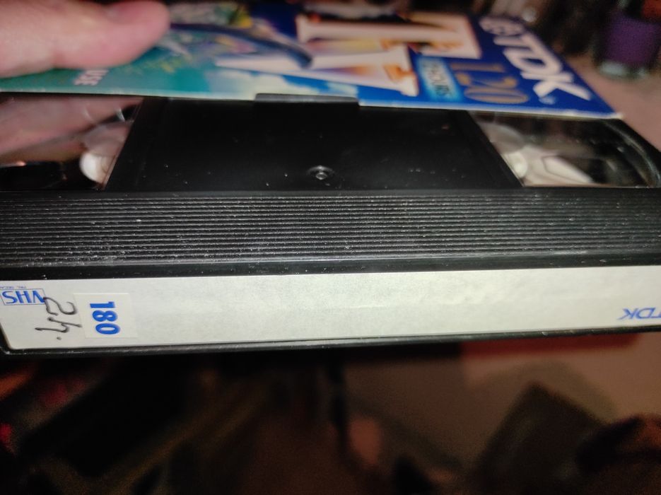 22 Taśmy video VHS