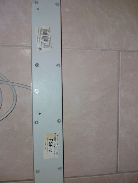 Listwa przepieciowa.