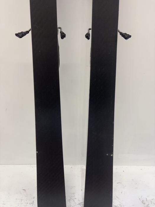 Narty Blizzard Thunderbird R15 LTD 174 cm