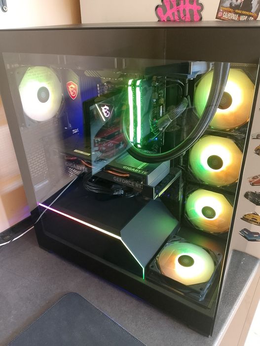 Komputer gamingowy RGB