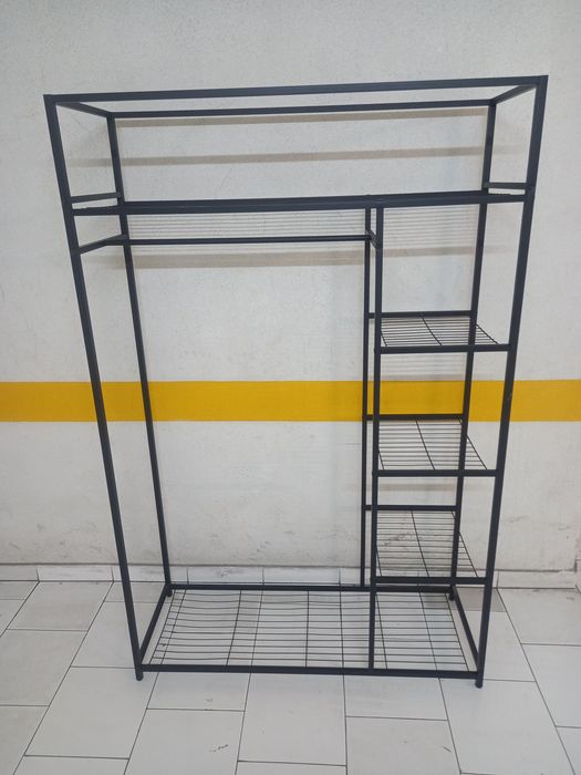 Roupeiro  aberto tipo arara