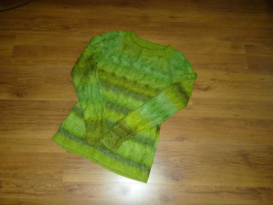 Продам теплые брендовые свитера в новом состоянии)))