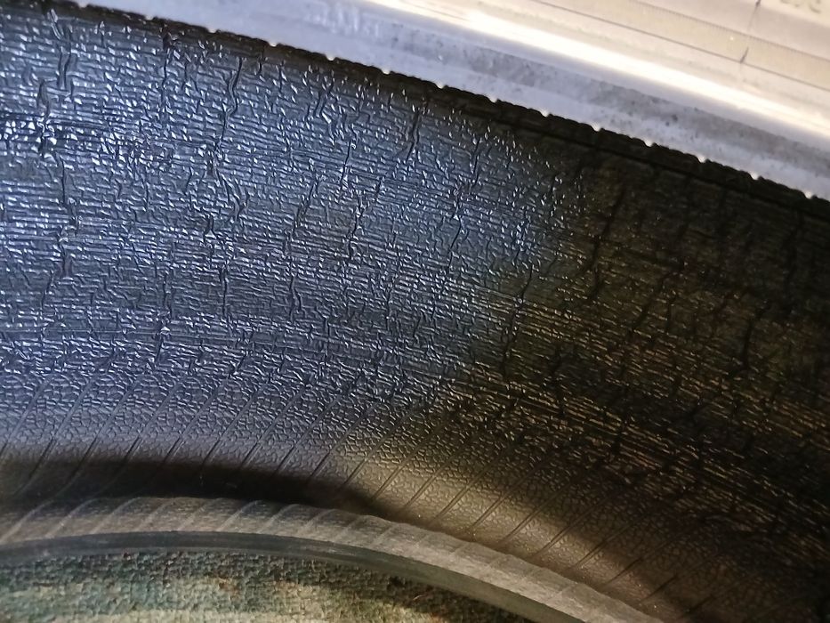 Lato Pirelli Scorpion 255/45R19